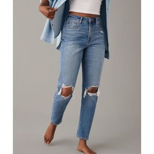 American Eagle Ripped Distressed High Waisted Mom Jeans‎ Size 00 Short
